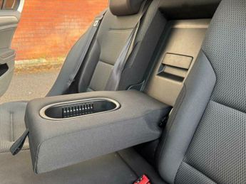 Volkswagen Golf 1.6 TDI BlueMotion Tech SE DSG Euro 5 (s/s) 5dr