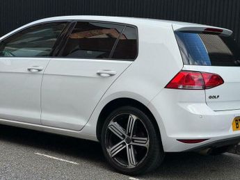 Volkswagen Golf 1.6 TDI BlueMotion Tech SE DSG Euro 5 (s/s) 5dr