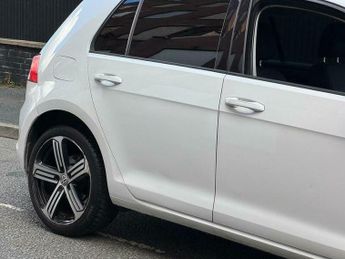 Volkswagen Golf 1.6 TDI BlueMotion Tech SE DSG Euro 5 (s/s) 5dr