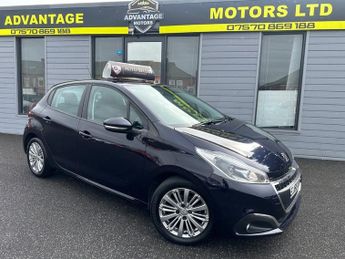 Peugeot 208 1.2 PureTech Signature Hatchback 5dr Petrol Manual Euro 6 (s/s) 