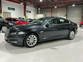 Jaguar XF 2.2d Premium Luxury Saloon 4dr Diesel Auto Euro 5 (s/s) (200 ps)