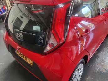 Toyota AYGO VVT-I X-PLAY