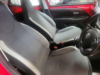 Toyota AYGO VVT-I X-PLAY