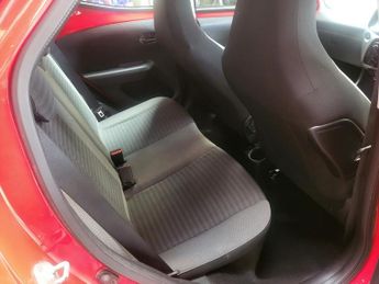 Toyota AYGO VVT-I X-PLAY