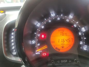 Toyota AYGO VVT-I X-PLAY