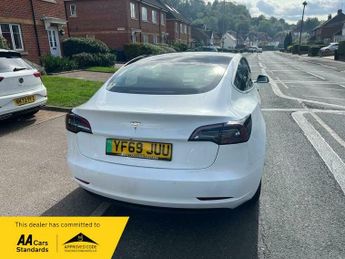 Tesla Model 3 Standard Range Plus Auto RWD 4dr