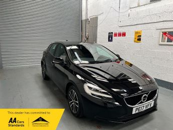 Volvo V40 T2 MOMENTUM NAV PLUS
