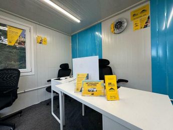 Jaguar I-PACE 400 90kWh R-Dynamic HSE Black Auto 4WD 5dr