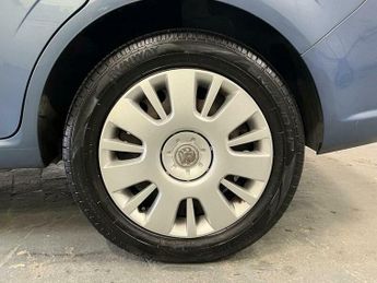 Vauxhall Zafira 1.6 Life MPV 5dr Petrol Manual Euro 4 (105 ps)