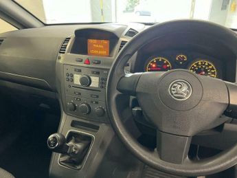 Vauxhall Zafira 1.6 Life MPV 5dr Petrol Manual Euro 4 (105 ps)