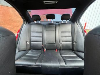 Mercedes-Benz C Class 2.1 C250 CDI BlueEfficiency Sport Saloon 4dr Diesel G-Tronic+ Eu