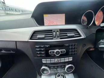 Mercedes-Benz C Class 2.1 C250 CDI BlueEfficiency Sport Saloon 4dr Diesel G-Tronic+ Eu