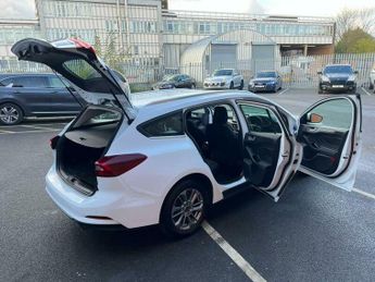 Ford Focus 1.0T EcoBoost MHEV Titanium Estate 5dr Petrol Hybrid DCT Euro 6 