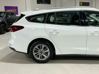 Ford Focus 1.0T EcoBoost MHEV Titanium DCT Euro 6 (s/s) 5dr