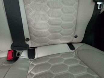 Ford Mondeo 2.0 TDCi Vignale Powershift Euro 6 (s/s) 4dr