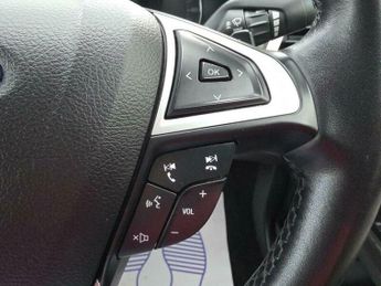 Ford Mondeo 2.0 TDCi Vignale Powershift Euro 6 (s/s) 4dr