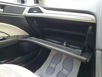 Ford Mondeo 2.0 TDCi Vignale Powershift Euro 6 (s/s) 4dr