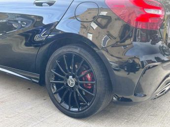 Mercedes-Benz A Class 1.5 A180d AMG Line (Premium) 7G-DCT Euro 6 (s/s) 5dr