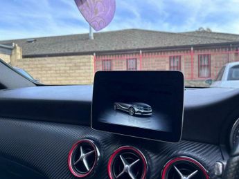 Mercedes-Benz A Class 1.5 A180d AMG Line (Premium) 7G-DCT Euro 6 (s/s) 5dr