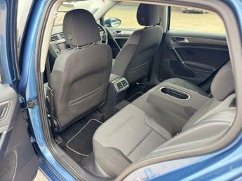 Volkswagen Golf 2.0 TDI BlueMotion Tech SE Hatchback 5dr Diesel DSG Euro 5 (s/s)