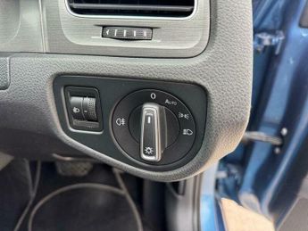 Volkswagen Golf 2.0 TDI BlueMotion Tech SE Hatchback 5dr Diesel DSG Euro 5 (s/s)