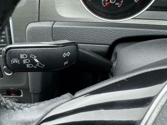 Volkswagen Golf 2.0 TDI BlueMotion Tech SE Hatchback 5dr Diesel DSG Euro 5 (s/s)