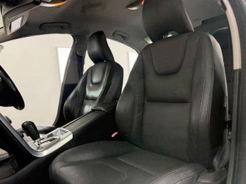 Volvo S60 3.0 T6 SE 5dr Petrol Geartronic AWD Euro 5 (304 ps)