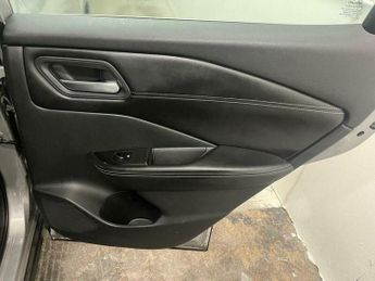 Nissan Qashqai 1.3 DIG-T MHEV Acenta Premium XTRON Euro 6 (s/s) 5dr