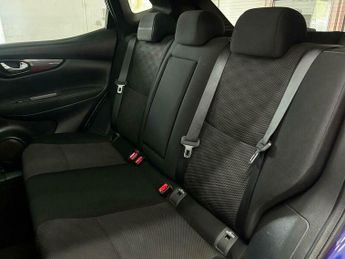 Nissan Qashqai 1.6 dCi N-Connecta XTRON 2WD Euro 6 (s/s) 5dr
