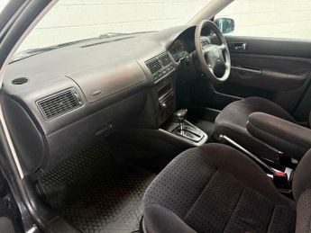 Volkswagen Golf 1.6 S 5dr
