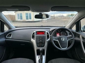 Vauxhall Astra 1.6 16v Exclusiv Auto Euro 5 5dr