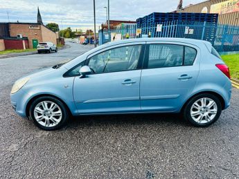 Vauxhall Corsa DESIGN 16V