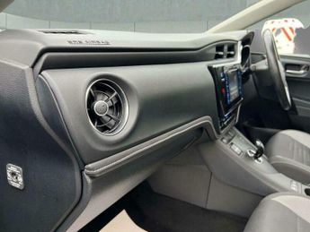 Toyota Auris 1.8 VVT-h Icon CVT Euro 6 (s/s) 5dr (Safety Sense)