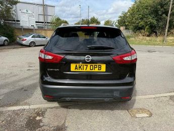 Nissan Qashqai 1.2 DIG-T N-Connecta XTRON 2WD Euro 6 (s/s) 5dr