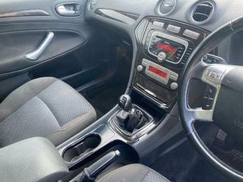 Ford Mondeo 2.0 TDCi Ghia 5dr