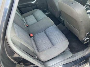 Ford Mondeo 2.0 TDCi Ghia 5dr
