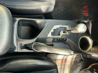 Toyota RAV4 2.2 D-CAT Invincible Auto 4WD Euro 5 5dr