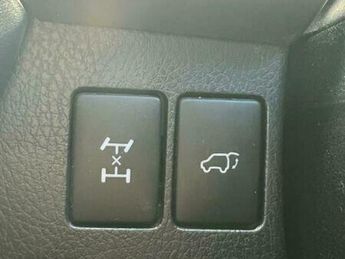 Toyota RAV4 2.2 D-CAT Invincible Auto 4WD Euro 5 5dr