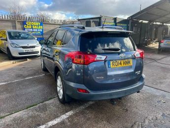 Toyota RAV4 2.2 D-CAT Invincible Auto 4WD Euro 5 5dr