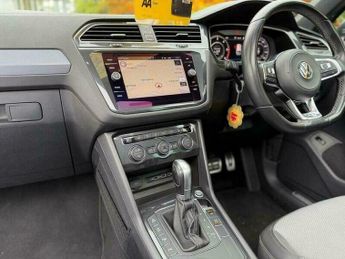 Volkswagen Tiguan 2.0 TDI R-Line DSG Euro 6 (s/s) 5dr
