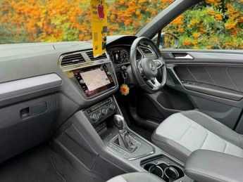 Volkswagen Tiguan 2.0 TDI R-Line DSG Euro 6 (s/s) 5dr