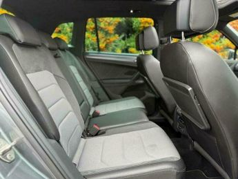 Volkswagen Tiguan 2.0 TDI R-Line DSG Euro 6 (s/s) 5dr