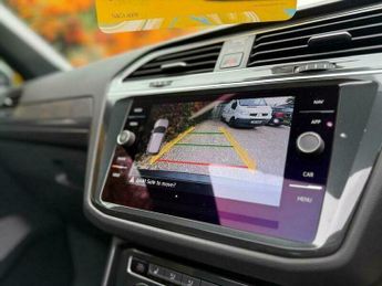 Volkswagen Tiguan 2.0 TDI R-Line DSG Euro 6 (s/s) 5dr