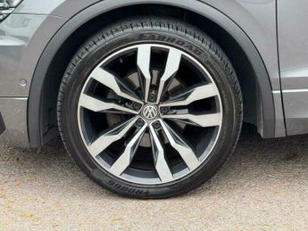 Volkswagen Tiguan 2.0 TDI R-Line DSG Euro 6 (s/s) 5dr