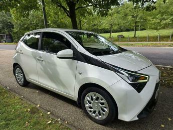 Toyota AYGO 1.0 VVT-i x-play Euro 6 5dr