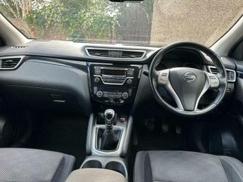 Nissan Qashqai 1.2 DIG-T Acenta 2WD Euro 6 (s/s) 5dr