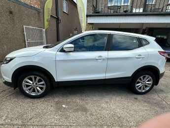 Nissan Qashqai 1.2 DIG-T Acenta 2WD Euro 6 (s/s) 5dr