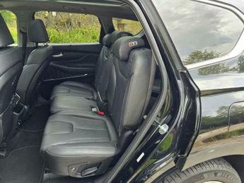 Hyundai Santa Fe 2.2 CRDi Premium SE Auto 4WD Euro 6 (s/s) 5dr 7 Seat