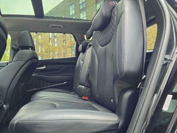Hyundai Santa Fe 2.2 CRDi Premium SE Auto 4WD Euro 6 (s/s) 5dr 7 Seat