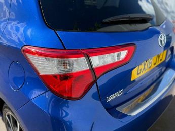 Toyota Yaris 1.5 VVT-h Design E-CVT Euro 6 (s/s) 5dr